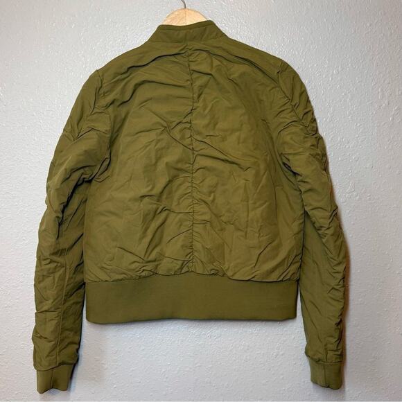Lululemon Women’s Warm Two Ways Reversible PrimaLoft Bomber Jacket Mossy Size 8 - Picture 4 of 10